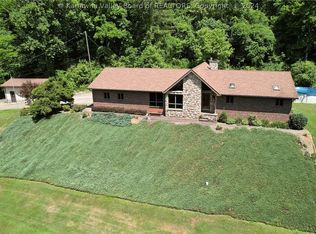 690 Little Coal River Rd, Alum Creek, WV 25003