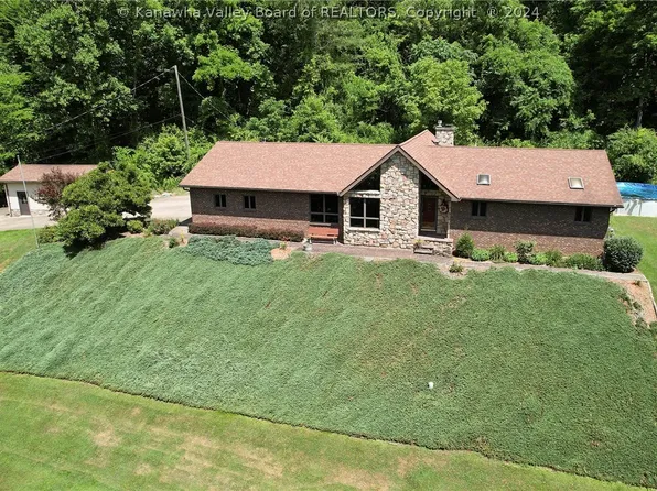 690 Little Coal River Rd, Alum Creek, WV 25003