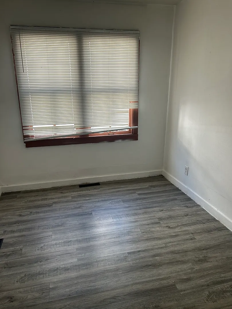 3 bed, 1068 sqft, $1,245 — Photo 4