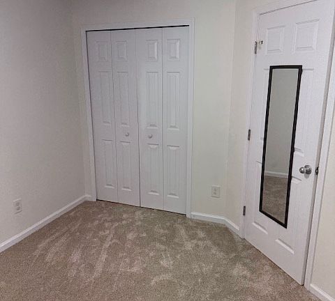 3rd image of 526 Elm Ave
