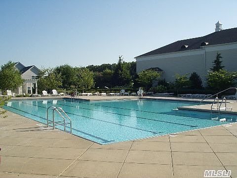 4th image of 7 Ariel Dr