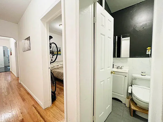 Rented by Pear NYC LLC | media 32