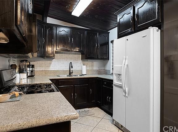 3rd image of 18023 E Gladstone St