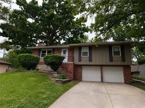 4008 S Colonial Dr, Independence, MO 64055