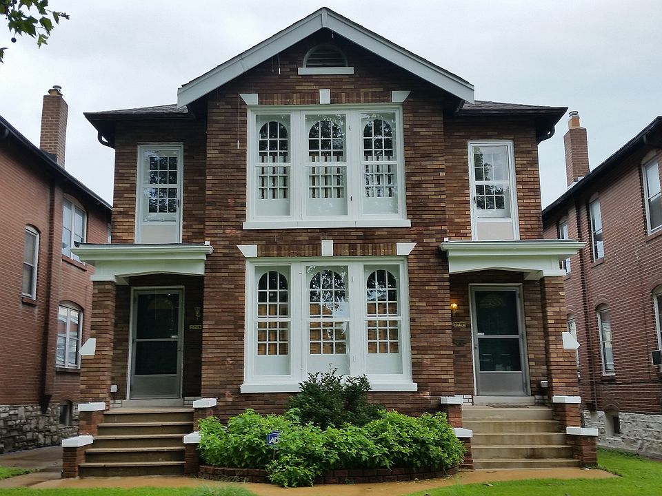 Front of house. Owner lives on second floor.