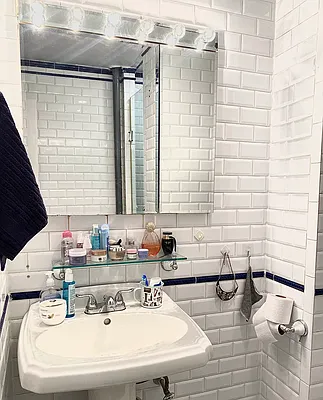 Rented by Corcoran | media 12