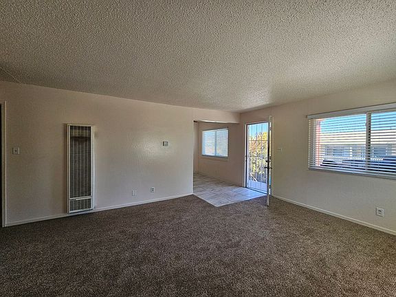 2nd image of 1522 Valle Vista Ave #2B-1BA-1000SQFT