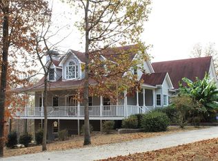 601 Rockhouse Rd, Waleska, GA 30183