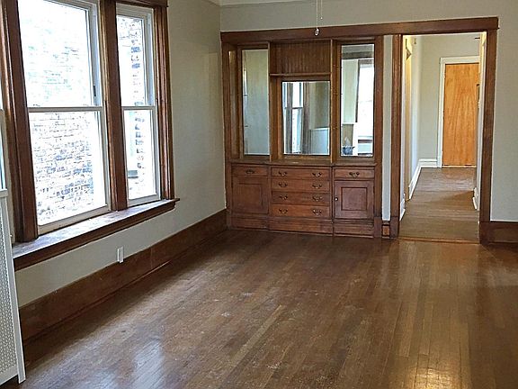 3rd image of 5339 S Maryland Ave Unit 2