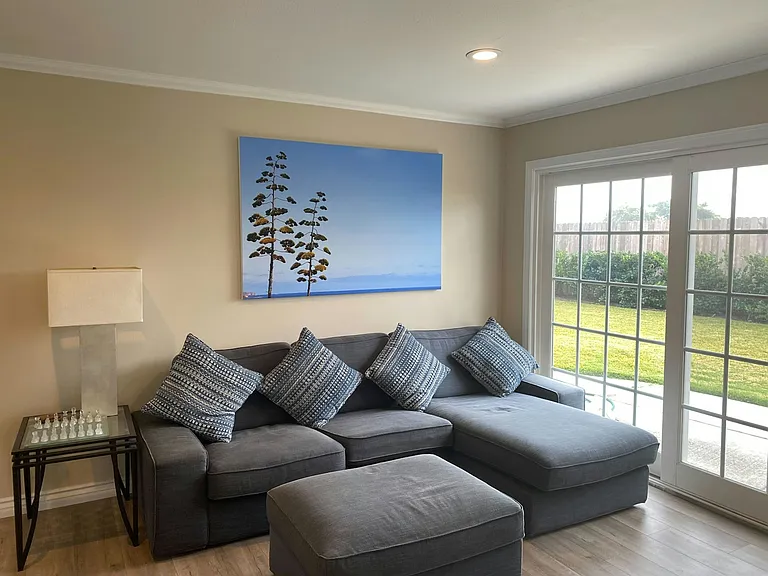 1059 Presidio Dr — Photo 5
