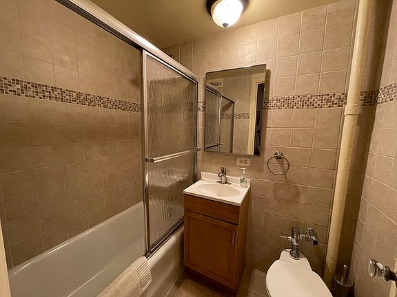 4th image of 25 Tudor City Pl #1814A