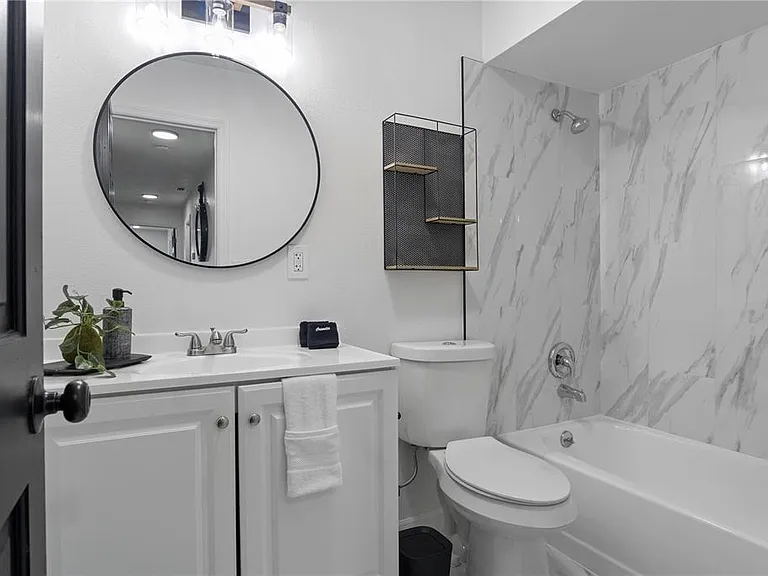 2540 Albany Dr — Photo 39