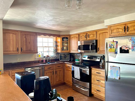 5th image of 619 Courtview Dr