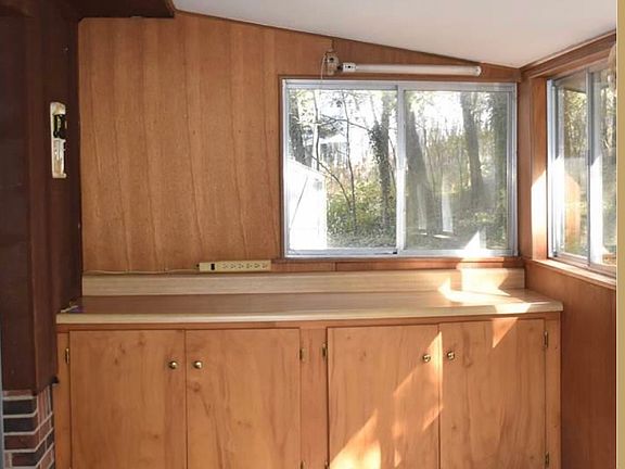 4th image of 53 Shorecrest Dr
