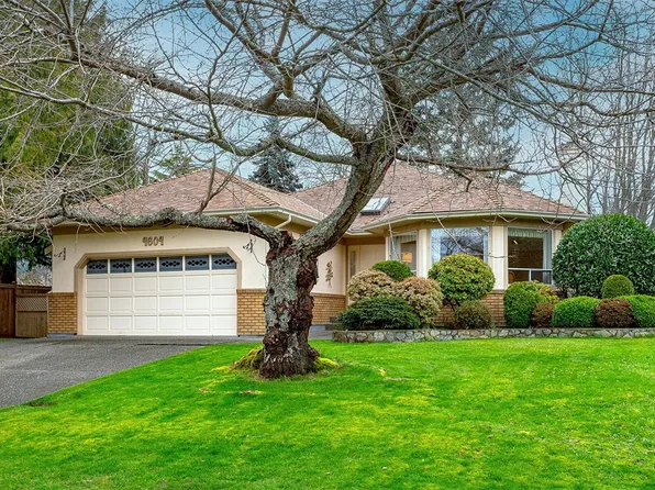4604 Sunnymead Way, Saanich, BC V8Y 3B7