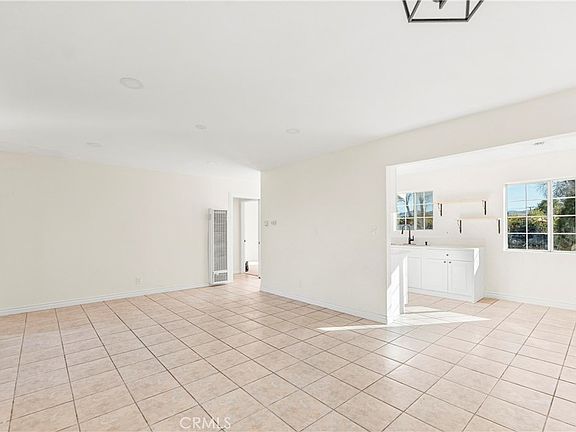 5th image of 1347 E Avenue R #3