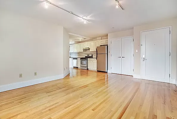 Rented by Compass | media 10