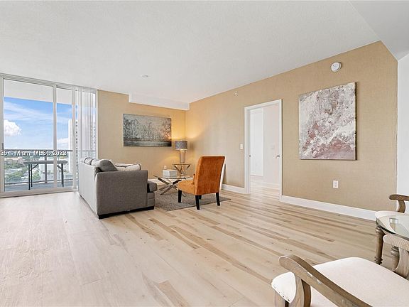 3rd image of 1250 S Miami Ave #1101