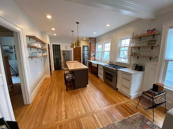 4th image of 67 Saint James Pl #2