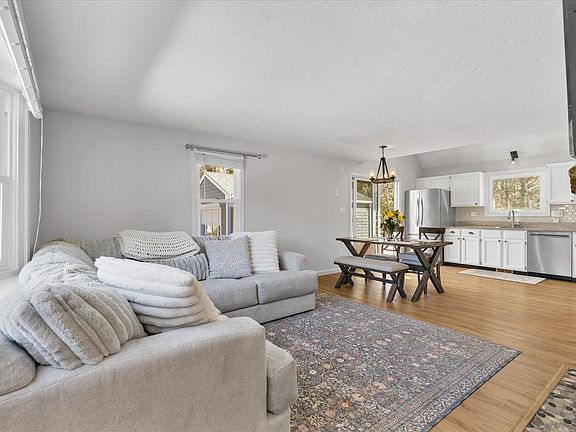 2nd image of 70 Great Pines Drive