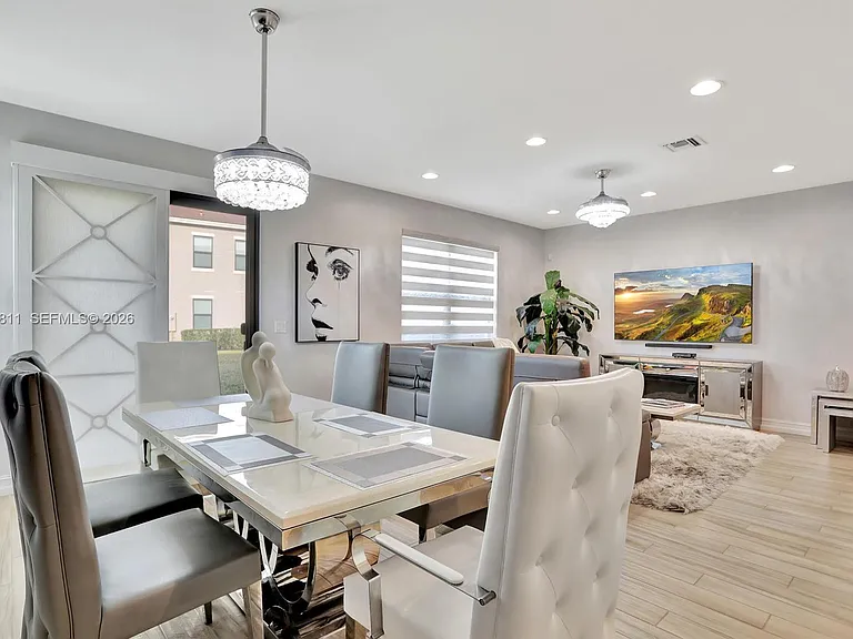 9517 Glider Way — Photo 11