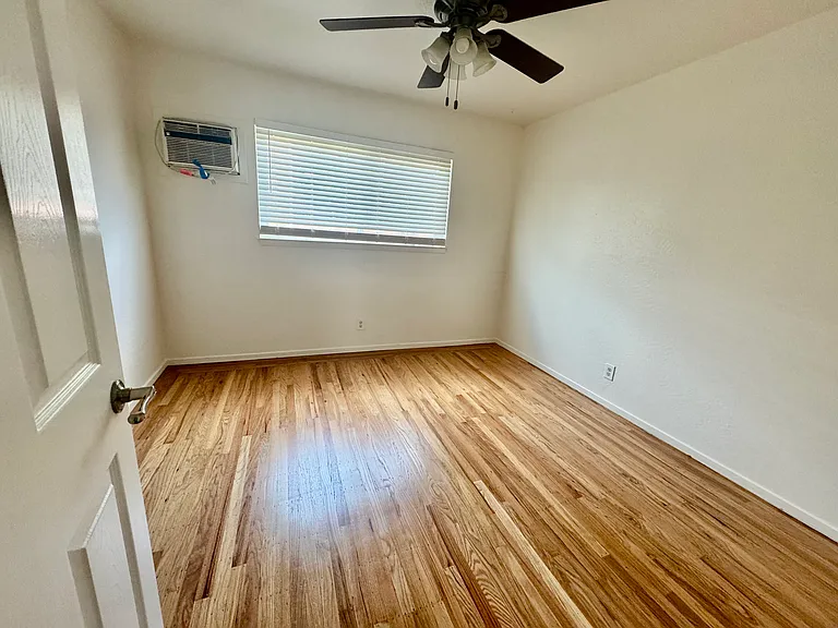 2715 S St #3 — Photo 10