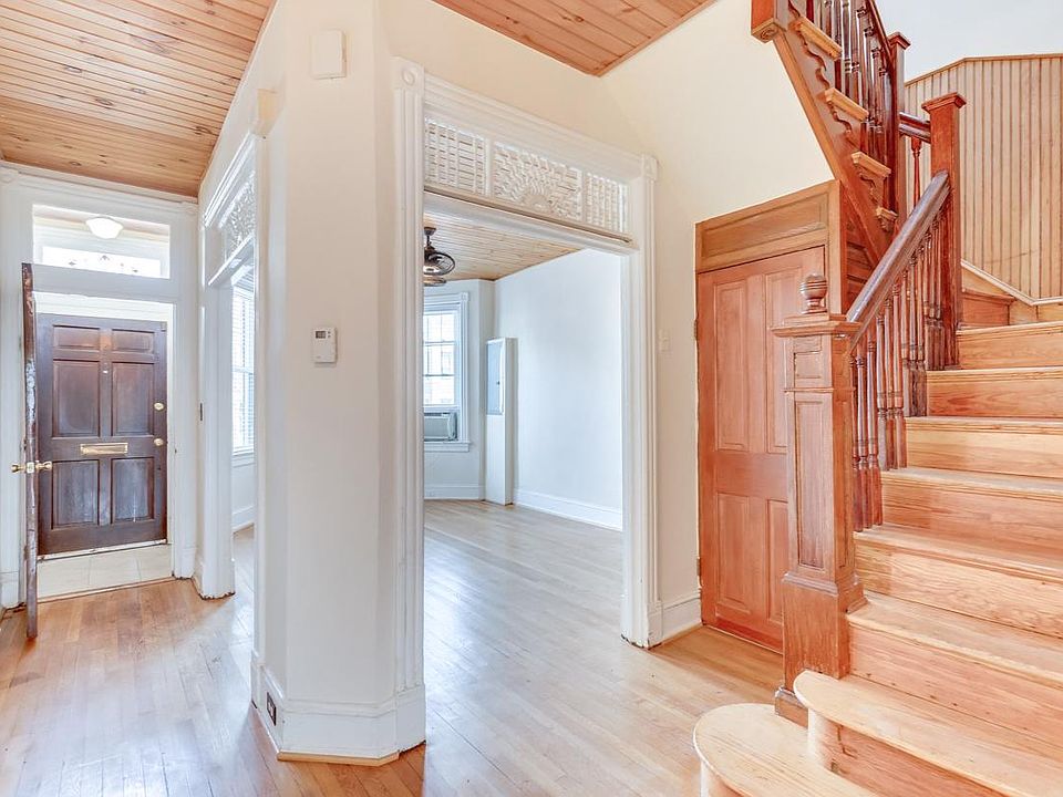Entry area