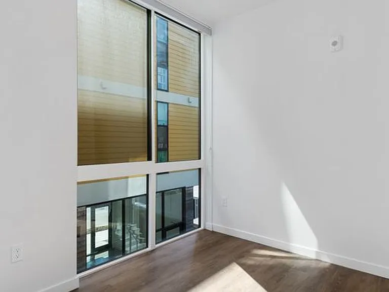 Freya Apartments - Private Studios + Social Connection — Photo 25
