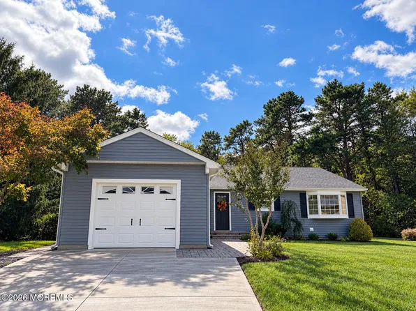 57 Santiago Court, Toms River, NJ 08757