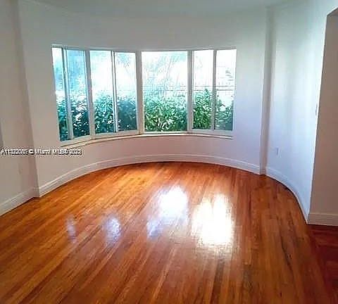 2nd image of 6941 Bay Dr APT C-2