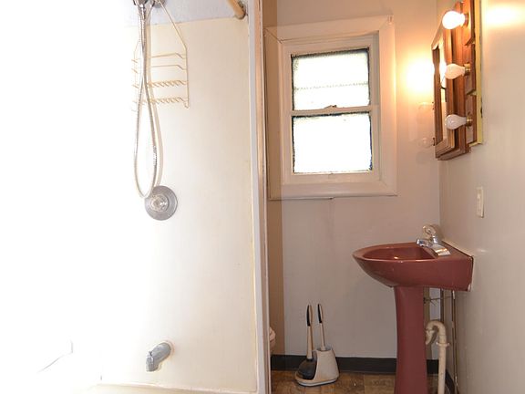 3rd image of 430 2nd Ave #1
