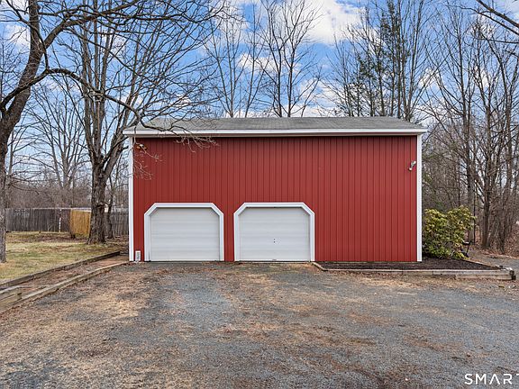 5th image of 392 Boston Neck Road