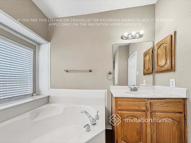 4000 Iris Ct — Photo 12
