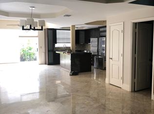 8121 SW 119th Ct, Miami, FL 33183