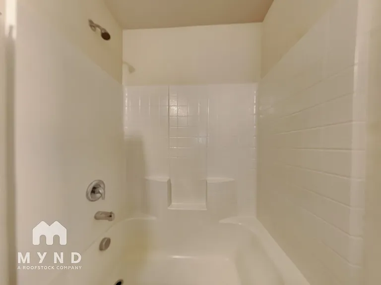 1669 E Prickly Pear Pl — Photo 18