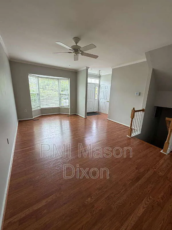 Building Photo - 2404 Sandwich Ct