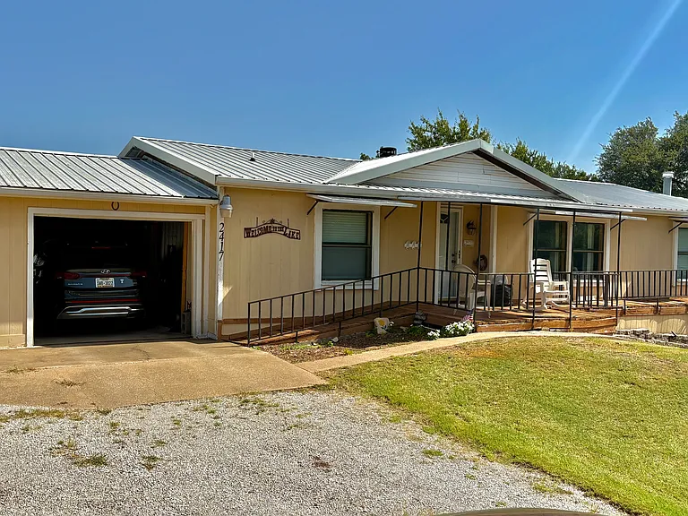 2417 Lookout Cove Ct — Photo 1