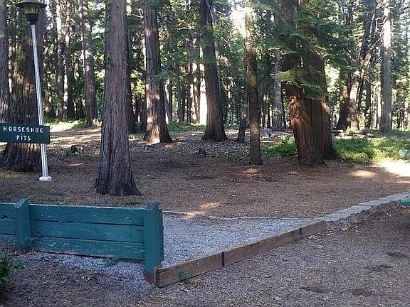 Gold Ridge Horseshoe Pit