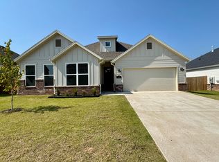 5910 SW Desert Ave, Bentonville, AR 72713
