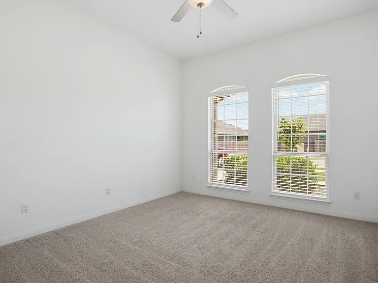 4811 Park Leaf — Photo 15