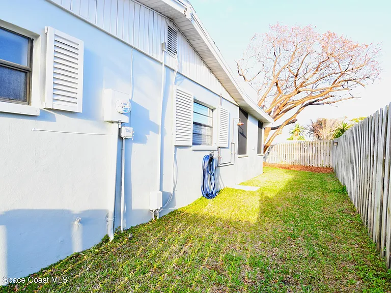 405 Sparrow Dr — Photo 35