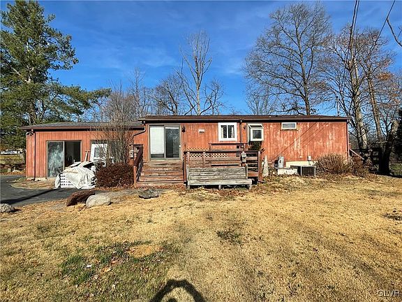 2nd image of 4601 Aspen Dr
