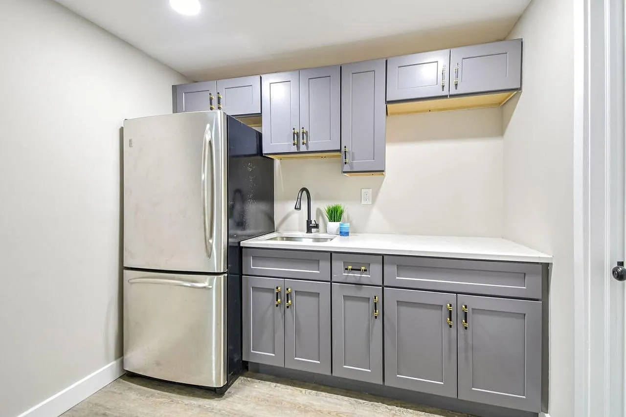 4 bed, 3.0 bath, 1104 sqft, $1,053 — Photo 4