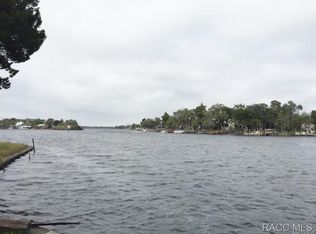 5432 S Boulevard Dr, Homosassa, FL 34448