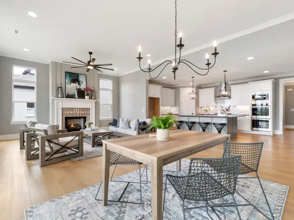 7612 Delancey Dr, College Grove, TN 37046