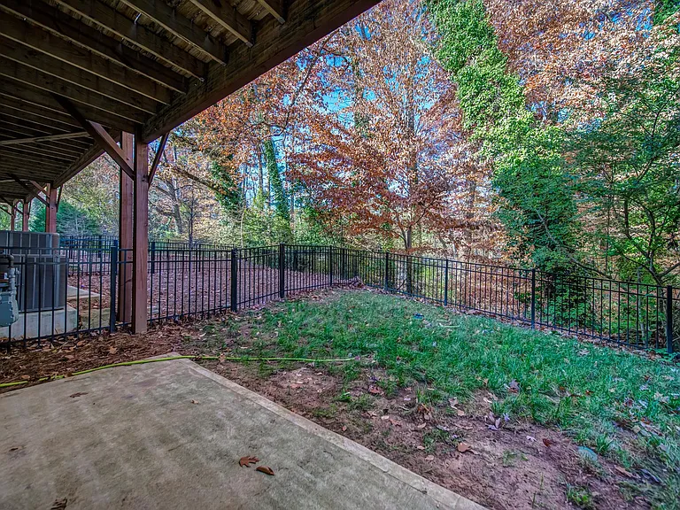 1363 Harris Way NE — Photo 10