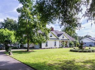 1406 Valrico Lake Rd, Valrico, FL 33594