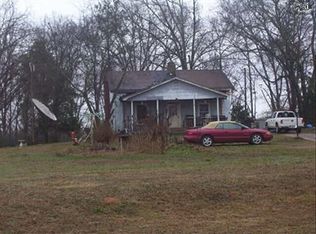 823 Little Egypt Rd, Whitmire, SC 29178