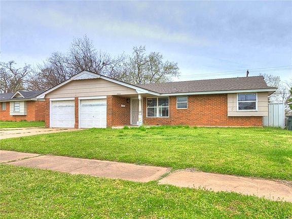 5th image of 3221 Overland Dr