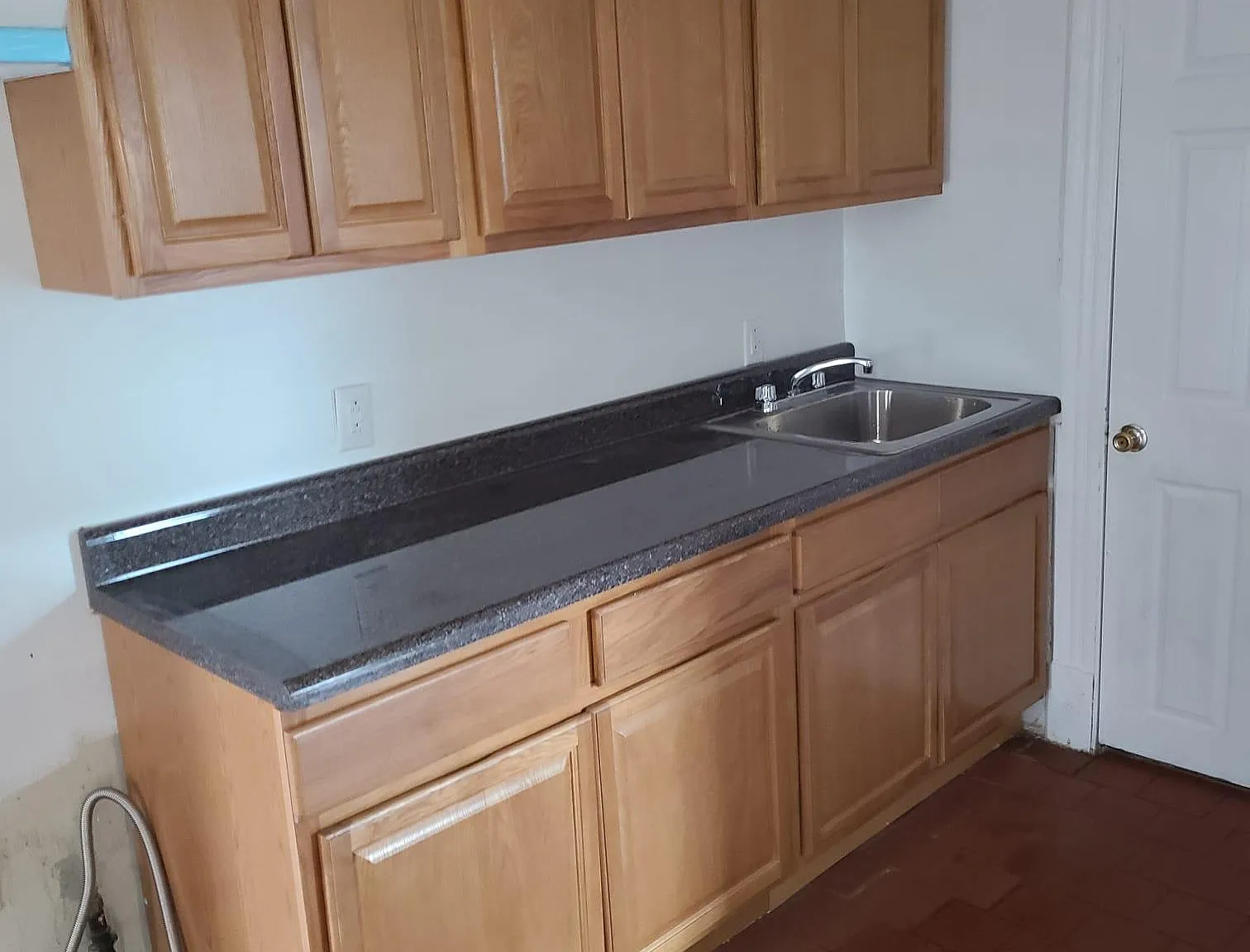 3 bed, $1,200 — Photo 2